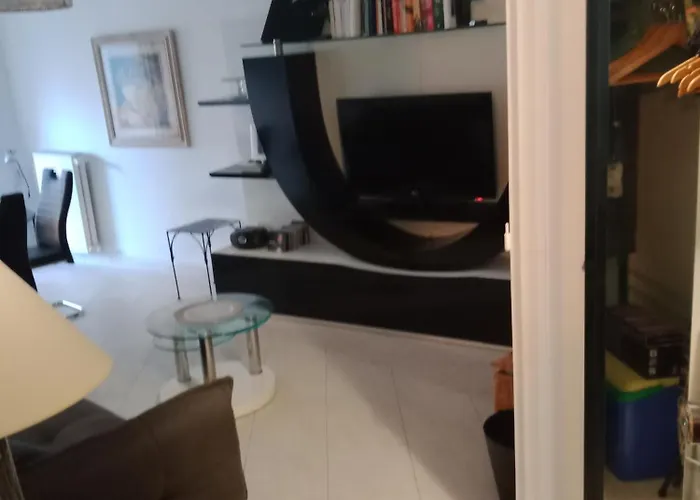 Au Calme Мантон